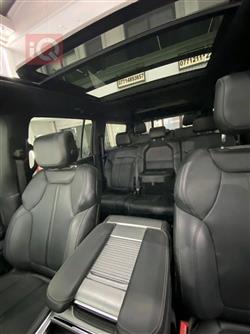 Jeep Wagoneer